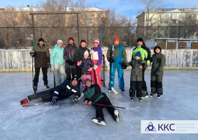 Усть-Каменогорска ТЭЦ осветила школьную хоккейную площадку