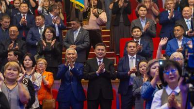 В Восточном Казахстане чествовали лучших жителей региона в честь Дня Республики